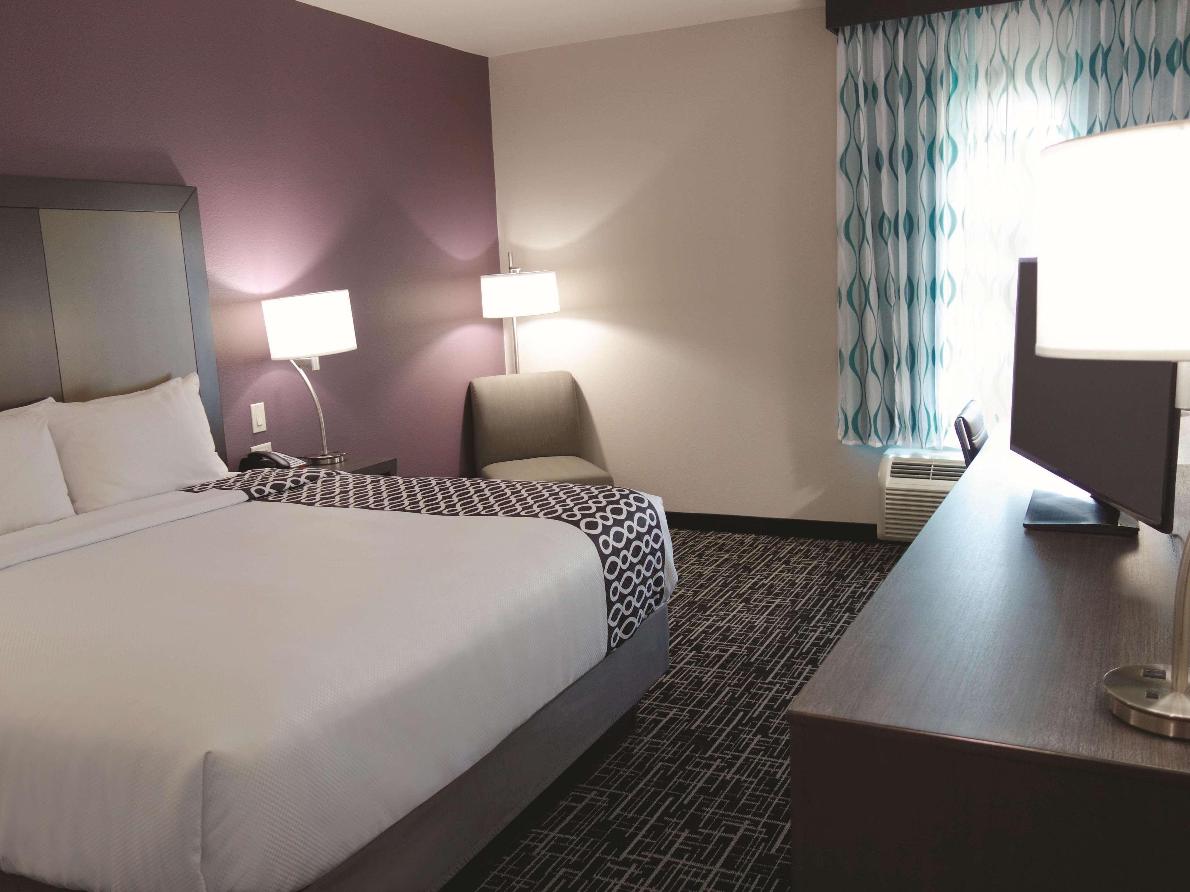 La Quinta By Wyndham Pampa Hotell Exteriör bild